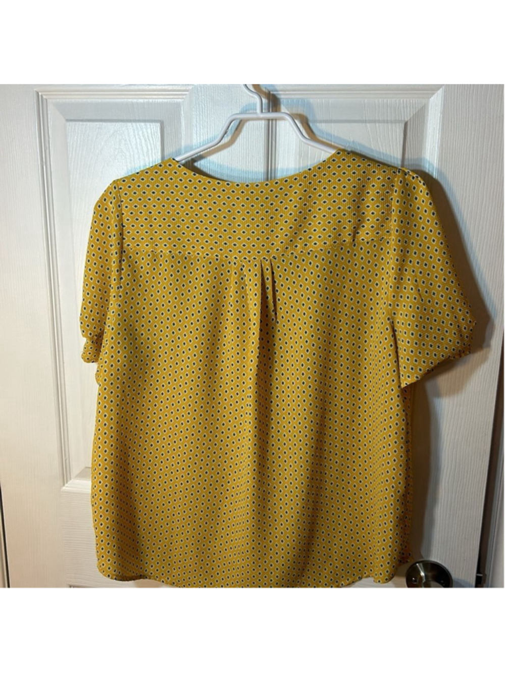 Adrianna Papell Medium Yellow Diamond Blouse - Picture 4 of 6